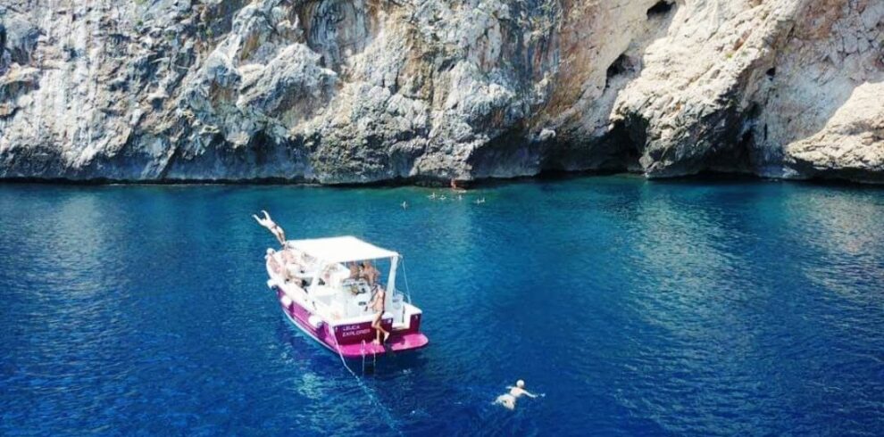 Boat tour in Puglia